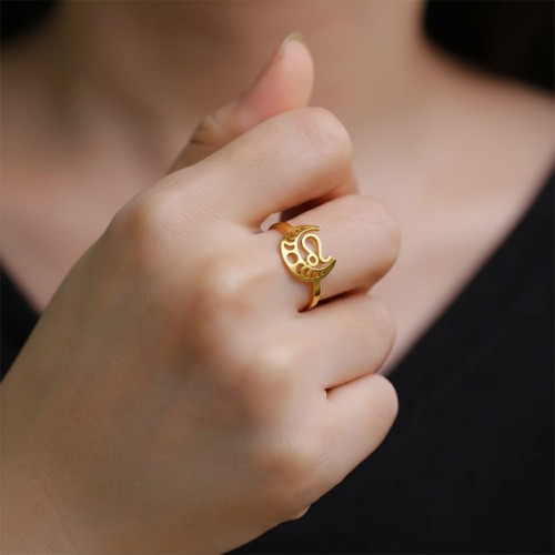 zloty-pierscionek-z-polksiezycem-i-znakiem-zodiaku-lew.jpg