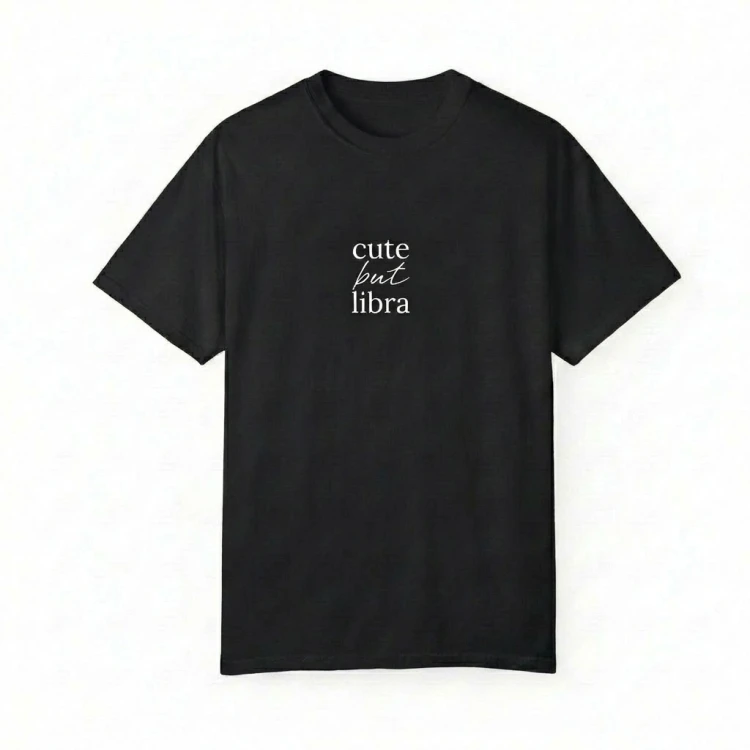 czarny t-shirt cute but libra.png