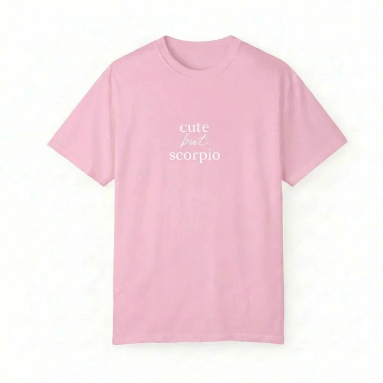 różowy t-shirt cute but scorpio.png