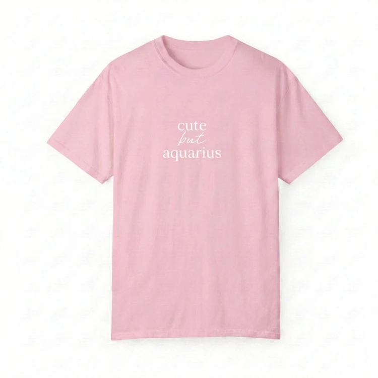 różowy t-shirt cute but aquarius.png