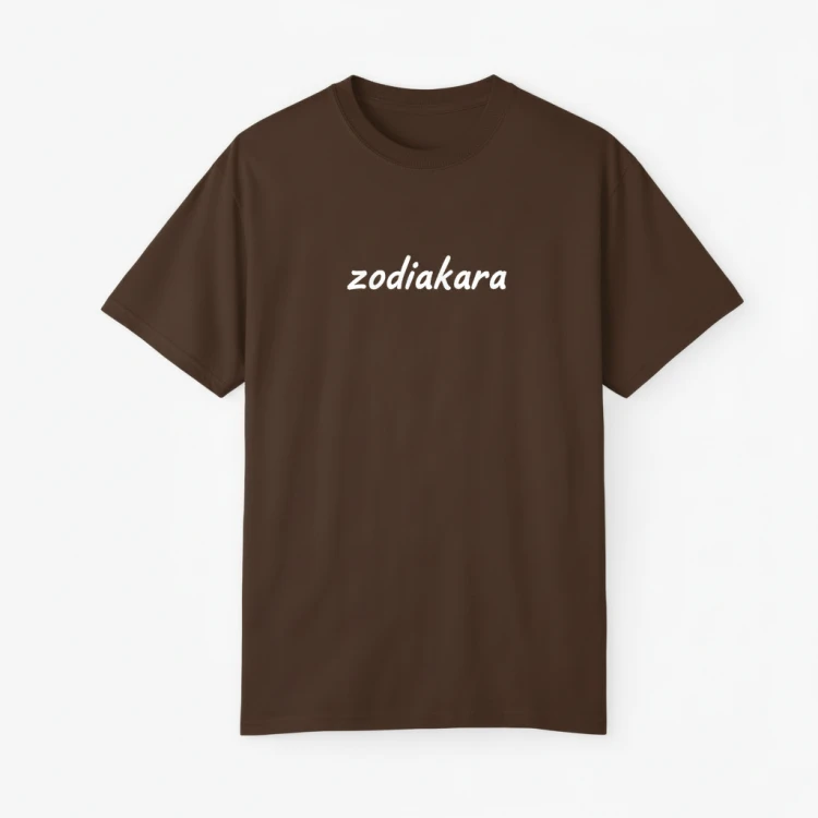 t-shirt zodiakara brązowy.png