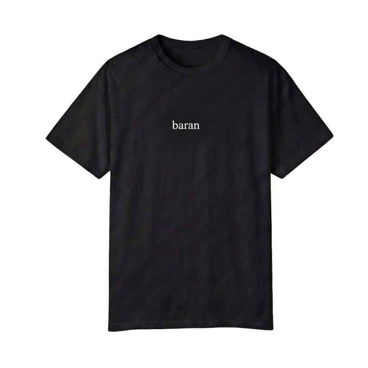 czarny t-shirt baran.png